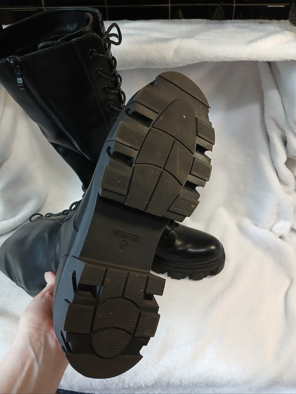 Dream Pairs Size 10 Stomper Boots - Picture 3 of 5